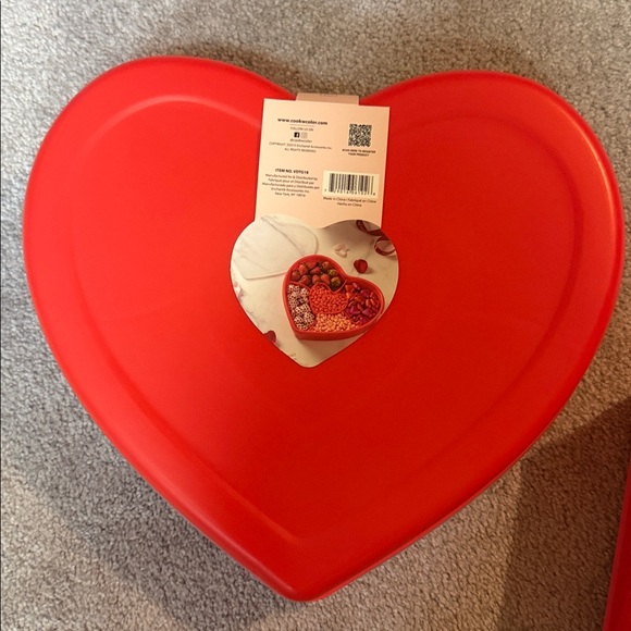 Cooked with Color CWC Heart-Shaped snack box - Picture 2 of 3